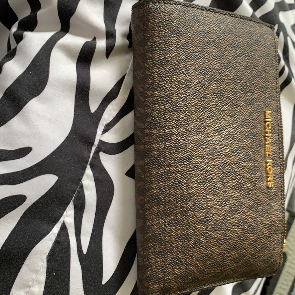 Michael kors clutch very good condition